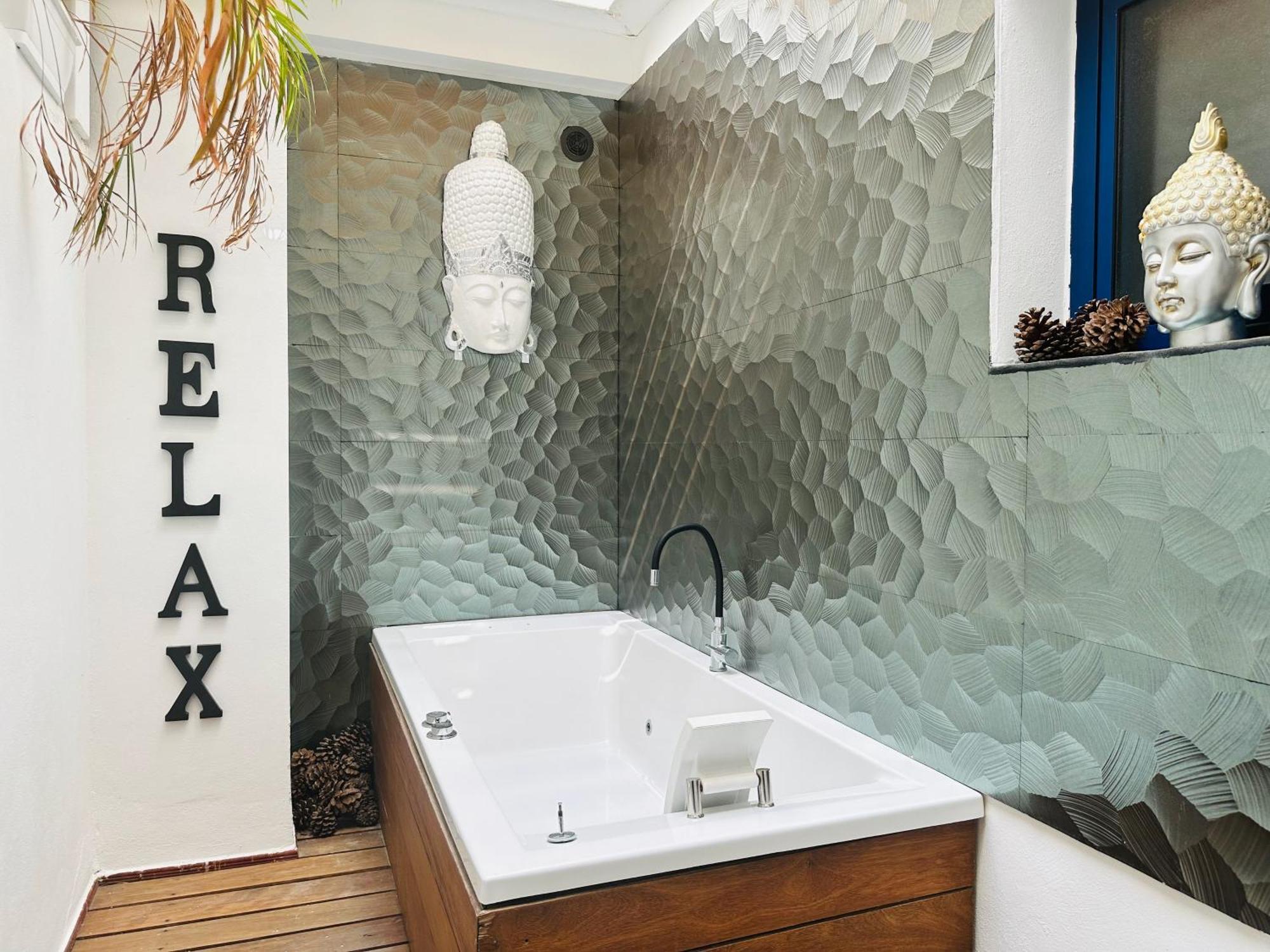 Pambnb - Chic Beachside Apartment Playa San Juan Экстерьер фото